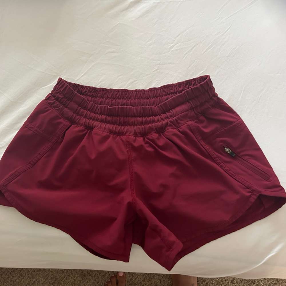 Red Lululemon shiorts